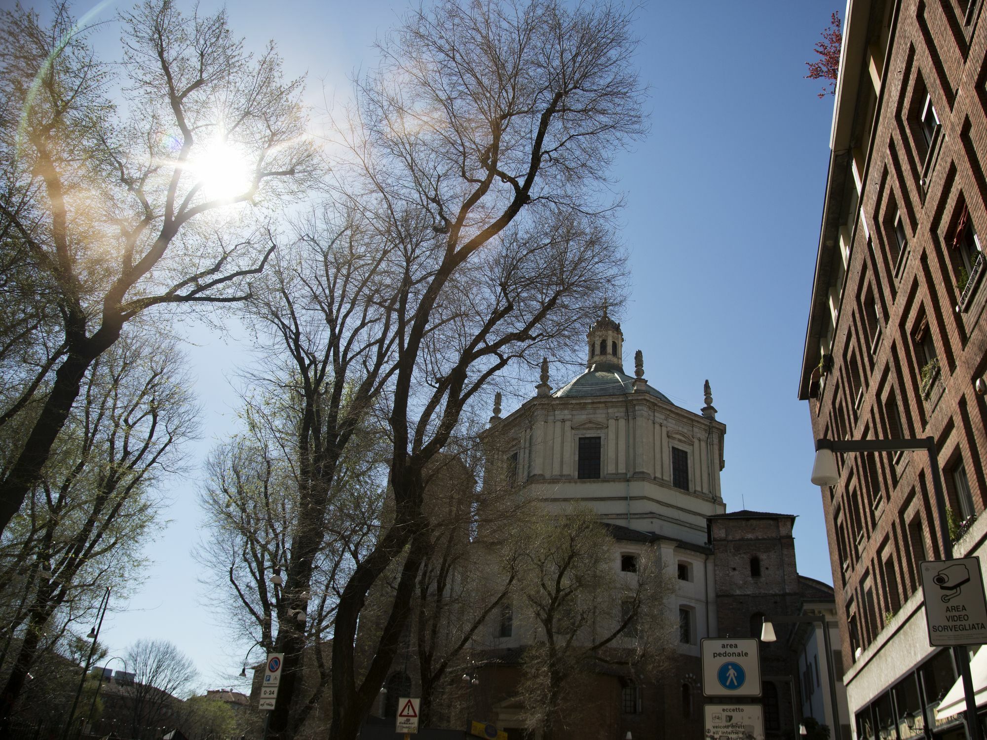Hintown S. Lorenzo Arcade Milano Eksteriør bilde